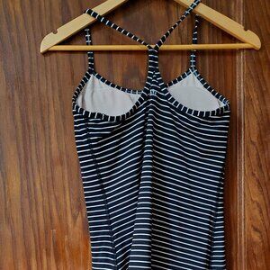 Lulu Lemon Striped T back racerback tank top size 8 black and white